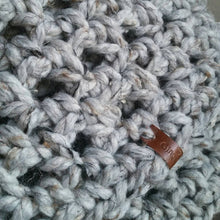 Load image into Gallery viewer, The Oscar Infinity Scarf - PDF Download